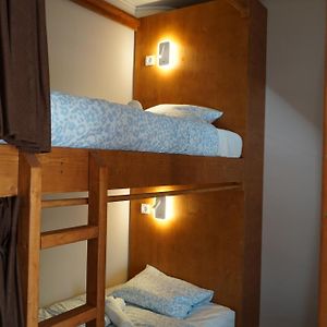 Habitación para Hombres Compartida